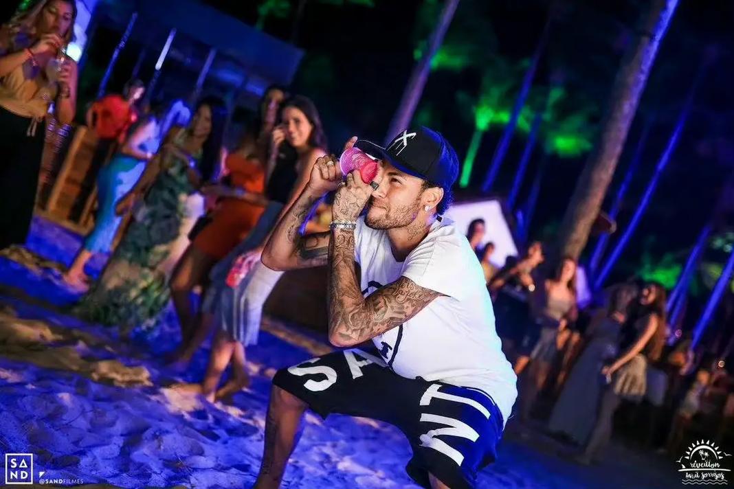 凯尔特人球星杰伦·布朗因辱骂裁判被罚35万美元