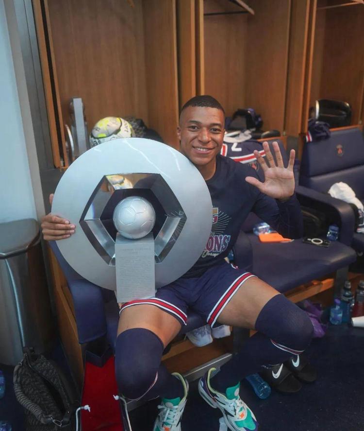 [中超]卡扎伊什维利过掉防守 轻巧推射破门